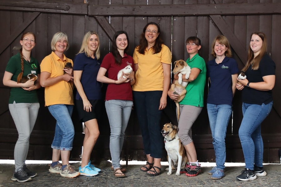 Tierarztpraxis Anke Engel - Gruppenbild